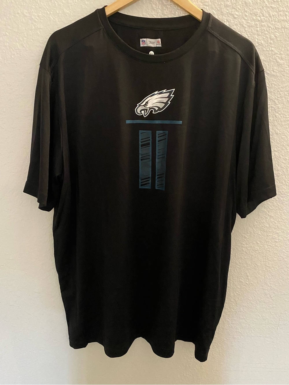 Men's Black Philadelphia Eagles Graphic Tee Wentz XL 26” armpit